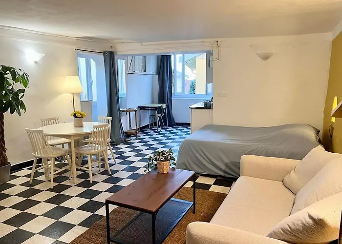 L'endroit Ideal A 30m De La Basilique Au Coeur De Menton